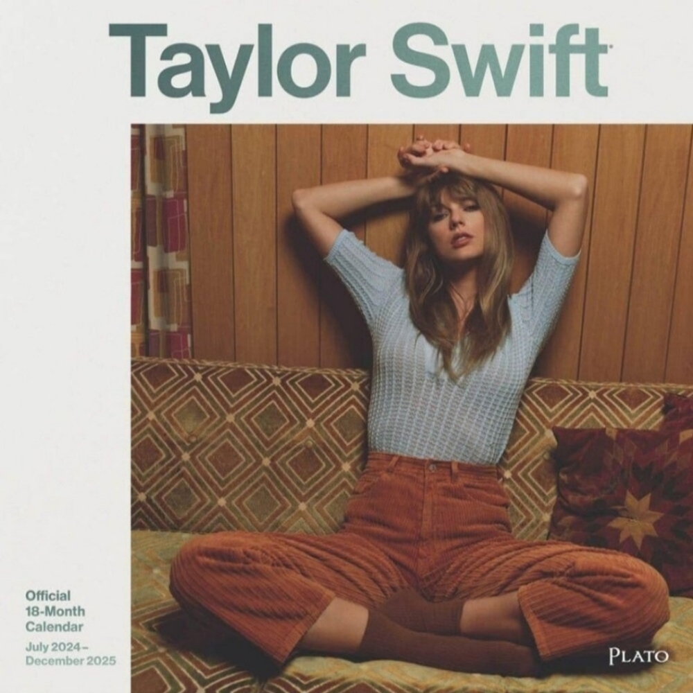 Taylor Swift 2025 NEW Collectible Full size calendar 18 month